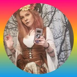 Meet your Posher, Hailey